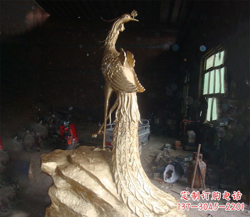 南京精美制作的孔雀雕塑