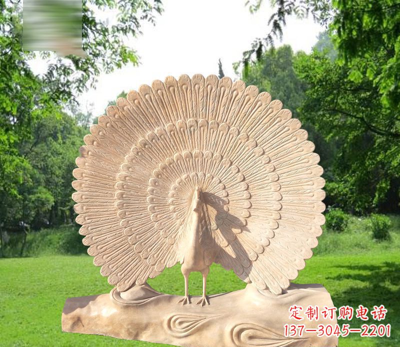 南京欣赏孔雀美感的石雕公园雕塑