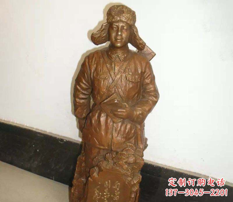 南京纪念雷锋的精美铜雕