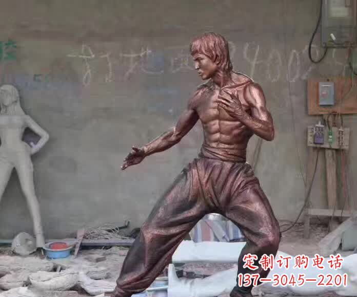 南京李小龙铜雕,精美尽显传奇风采