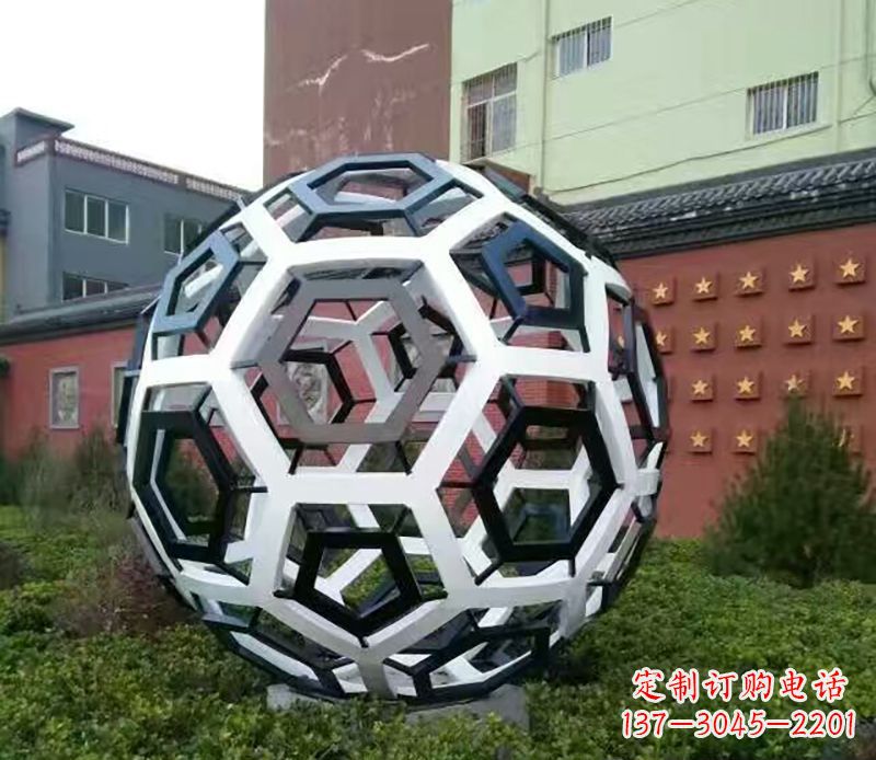 南京中领雕塑定制足球公园不锈钢雕塑