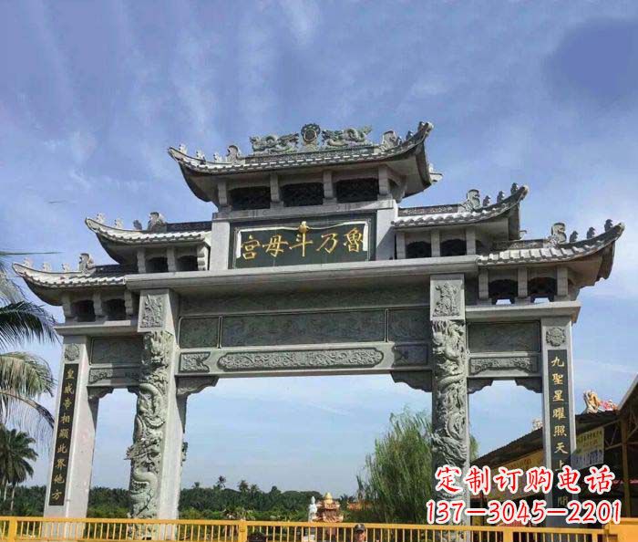 南京独具特色的石雕牌坊雕塑