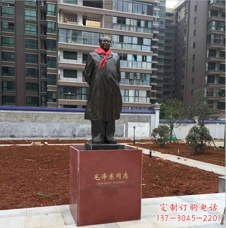 南京毛主席伟人铜雕，让传承历史文脉！