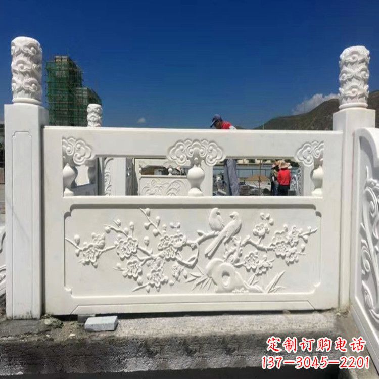 南京梅花石雕塑栏板——为您的室内外空间带来精美的艺术气息