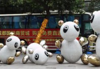 南京中领雕塑：优雅的不锈钢抽象熊猫雕塑