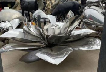 南京镜面不锈钢荷花雕塑，精致优雅演绎着无限美丽