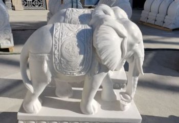 南京看门石雕大象，精致雕塑工艺的经典之作