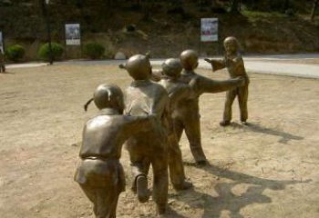 南京珍贵传统，中领雕塑老鹰抓小鸡铜雕