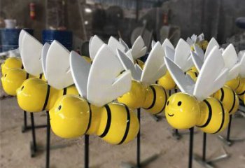 南京动感蜜蜂雕塑，营造精致的都市公园