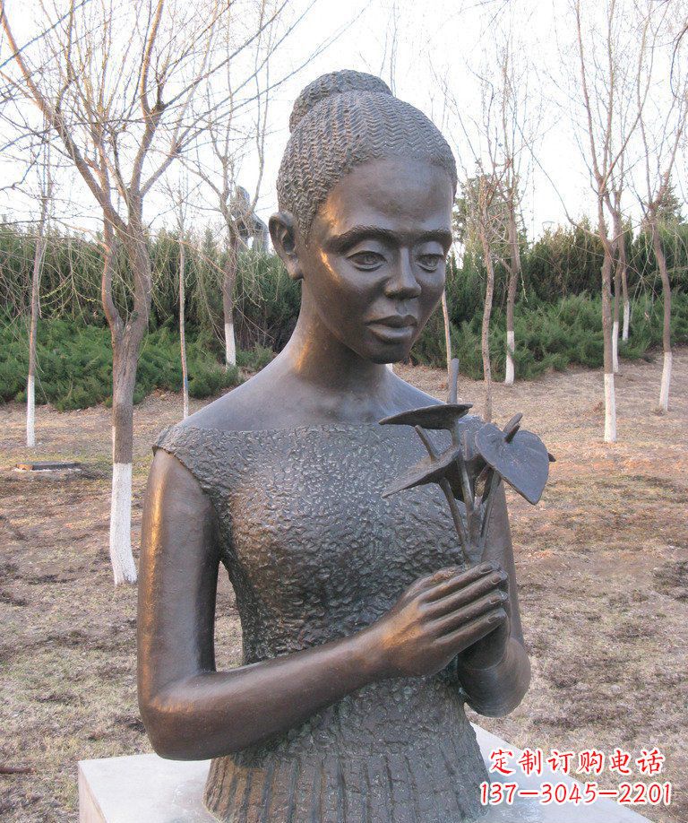 南京浪漫艺术·女人铜雕