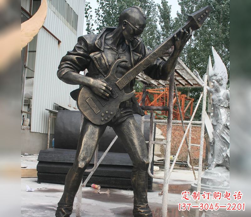 南京艺术化的铜雕吉他,给你不一样的审美体验