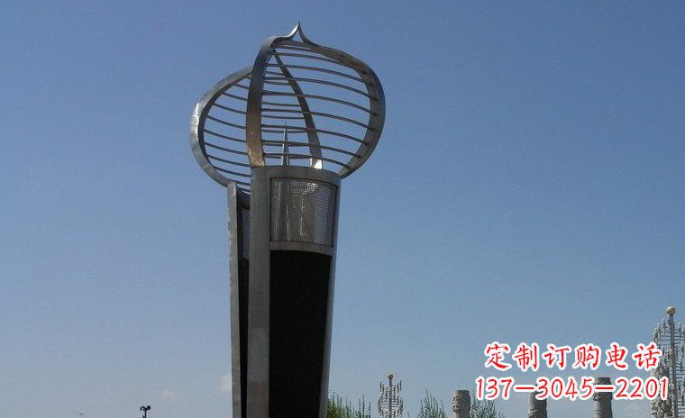 南京中领雕塑:不锈钢火炬形雕塑