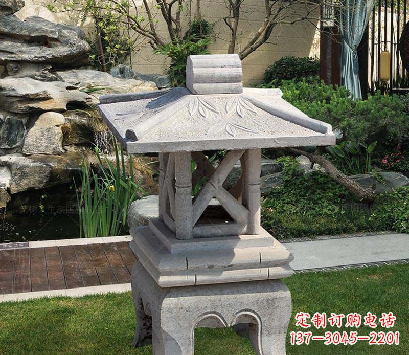 南京青石草坪照明灯——装点环境的美丽石灯雕塑