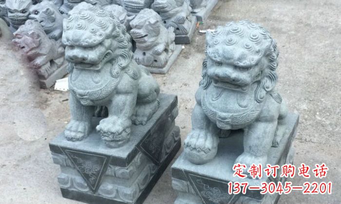 南京青石小狮子门口石雕,精美传统风格