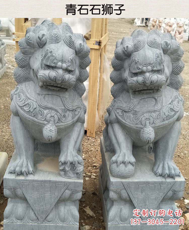 南京青石雕刻的传统工艺美狮