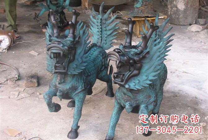南京追求完美的青铜麒麟雕塑