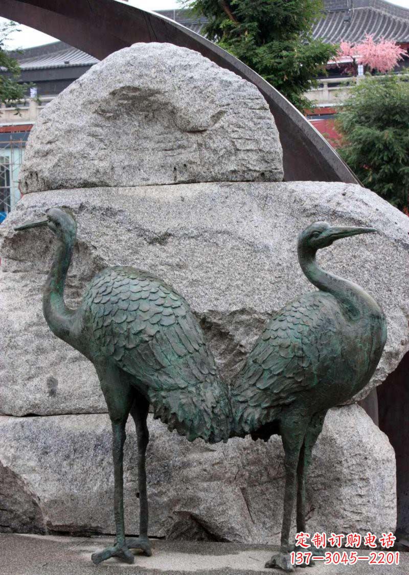 南京青铜仙鹤公园动物雕塑--令人叹为观止的完美艺术品