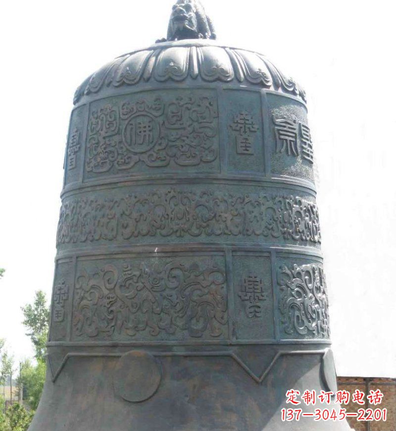 南京青铜钟雕塑 (2)