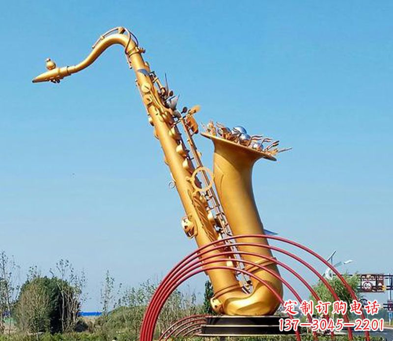 南京中领雕塑：萨克斯铜雕高质量制作