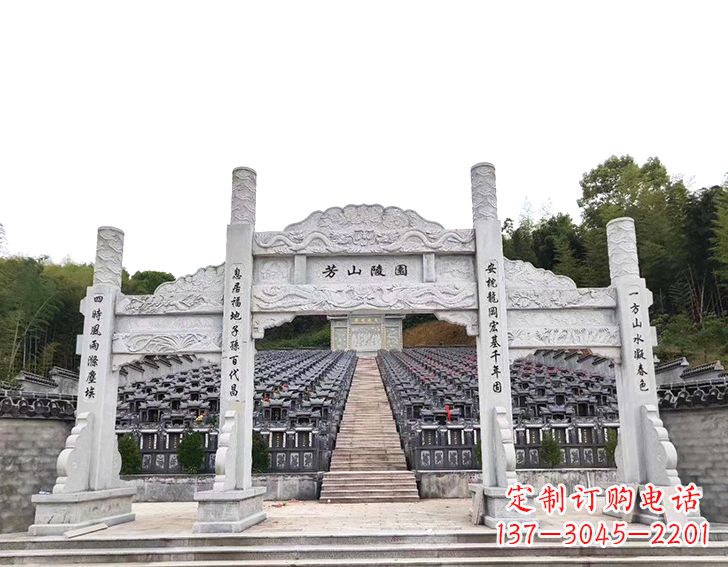 南京精致雕刻的三门石牌坊雕塑