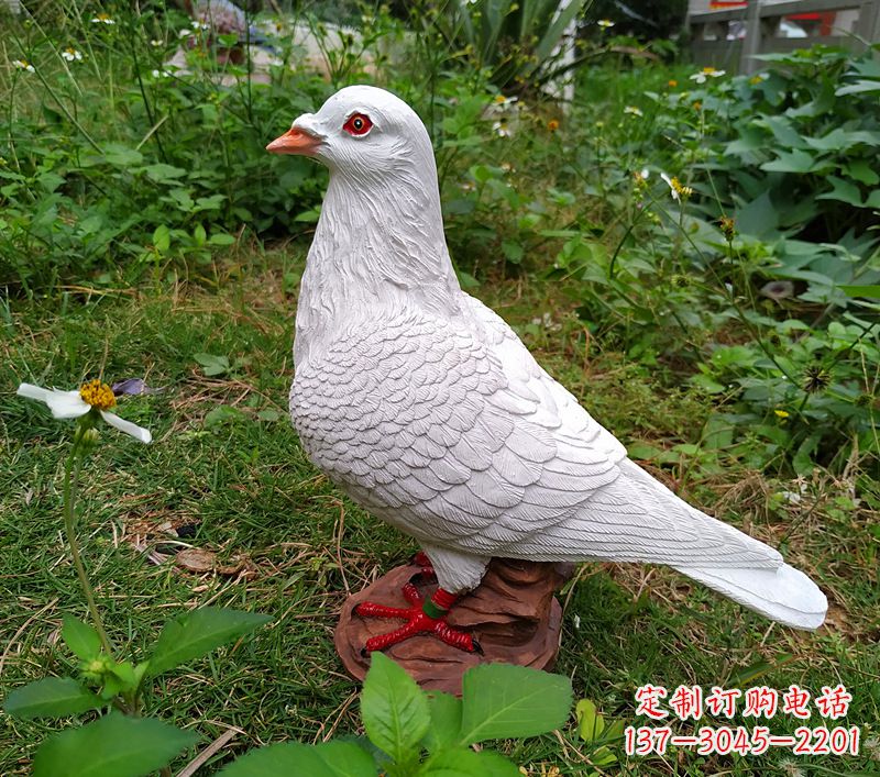 南京为和平献芳礼:精美少女与和平鸽雕塑