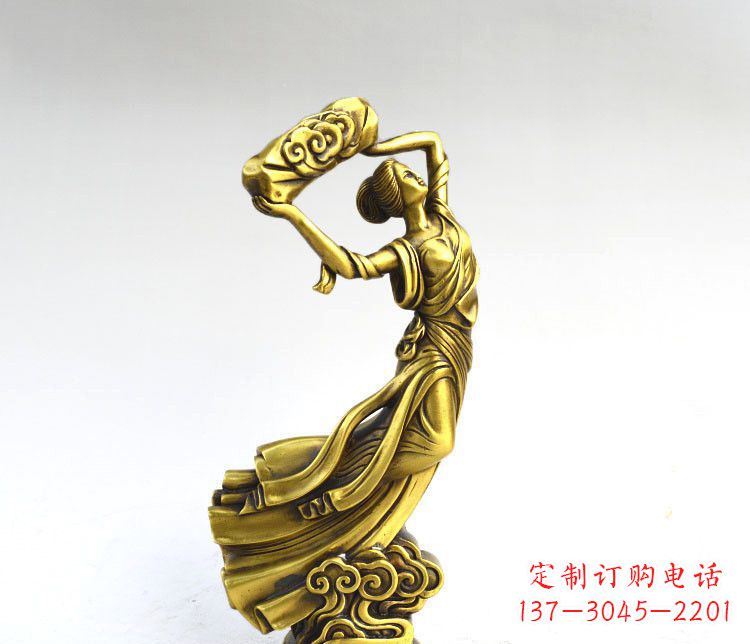 南京传承古老神话的女娲雕塑