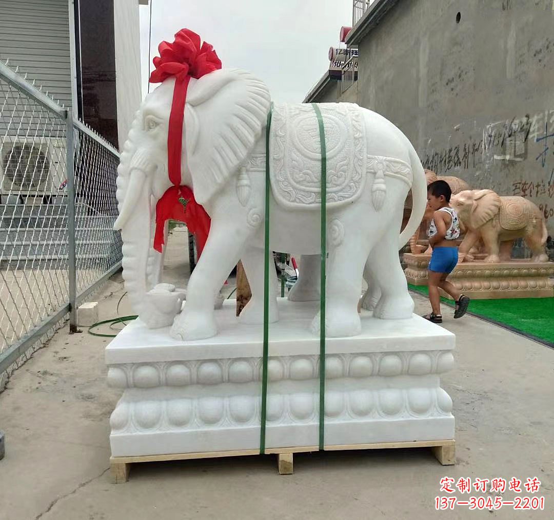 南京中领雕塑精美玉雕大象