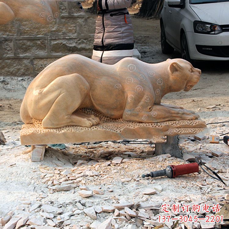 南京中领雕塑:精美雕刻豹雕塑