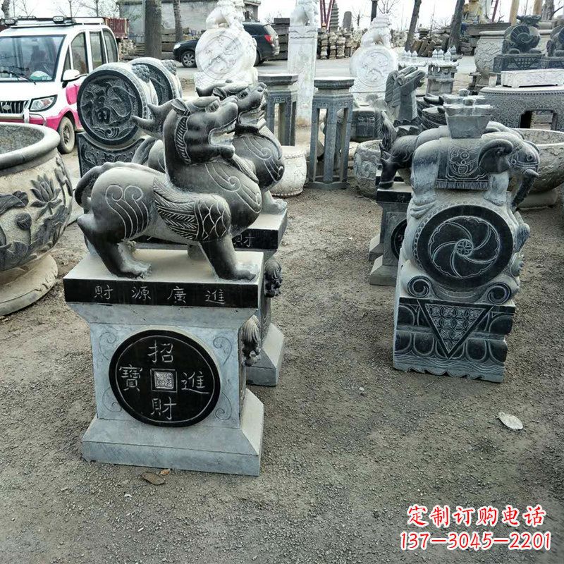 南京中领雕塑拥有一支由经验丰富的石雕大师组成…