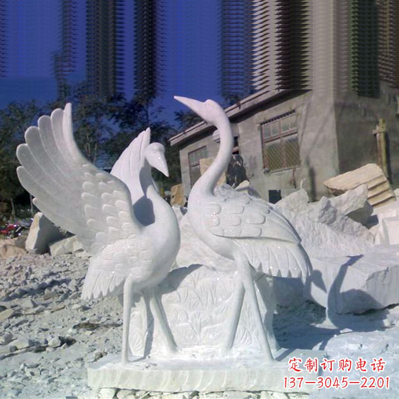南京石雕仙鹤低头