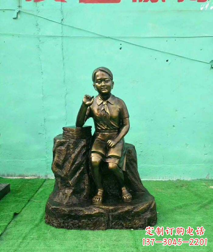 南京思考的女孩铜雕