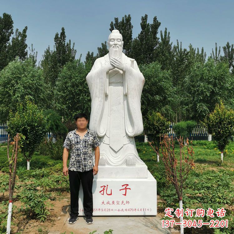南京寺庙孔子雕像