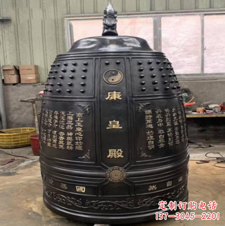 南京寺庙铜雕挂钟