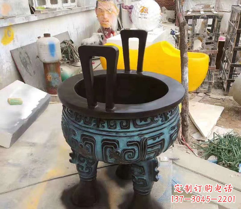 南京寺庙圆型铜雕香炉
