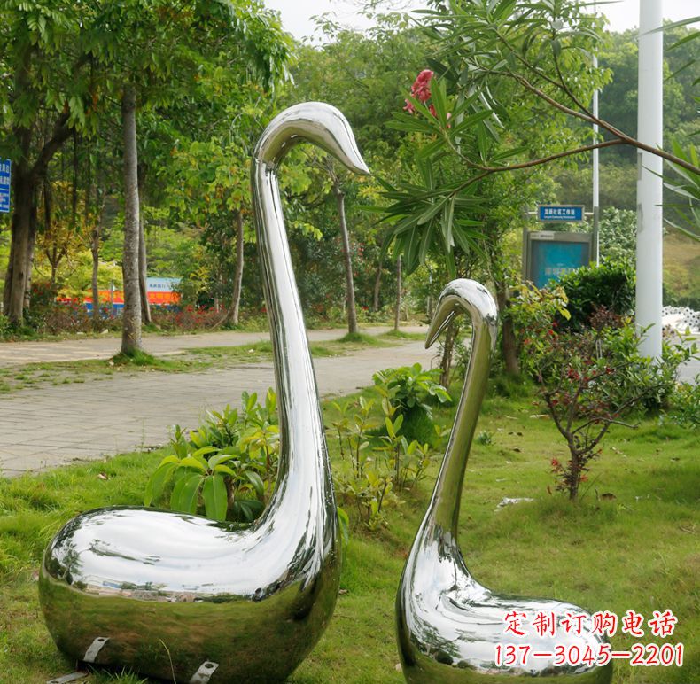 南京天鹅抽象不锈钢雕塑