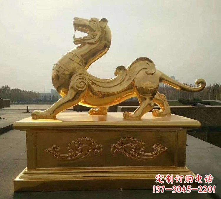 南京贴金古代神兽青龙雕塑