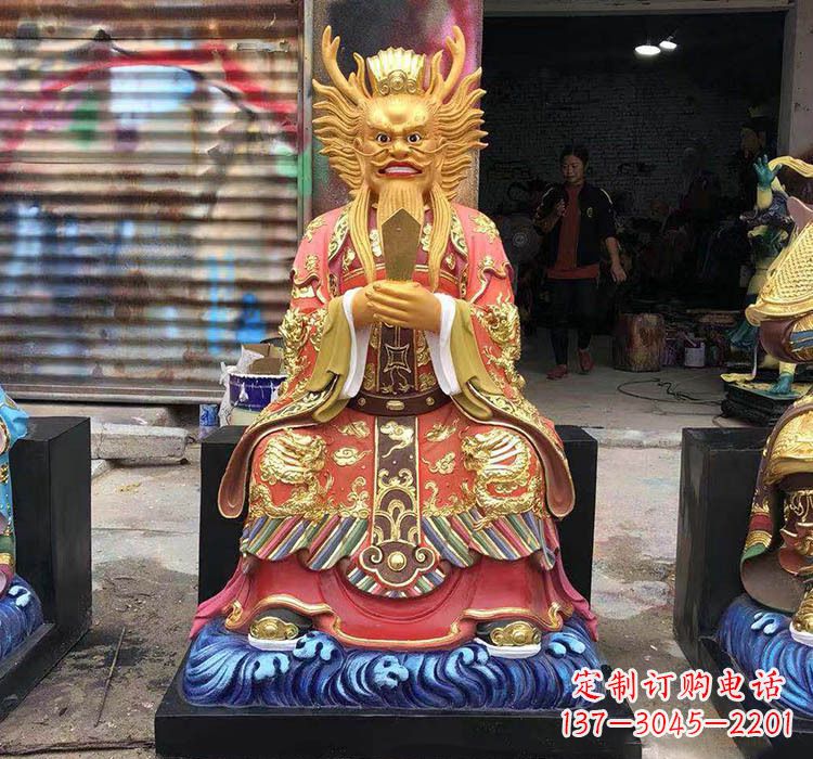南京铜雕彩绘坐式龙王