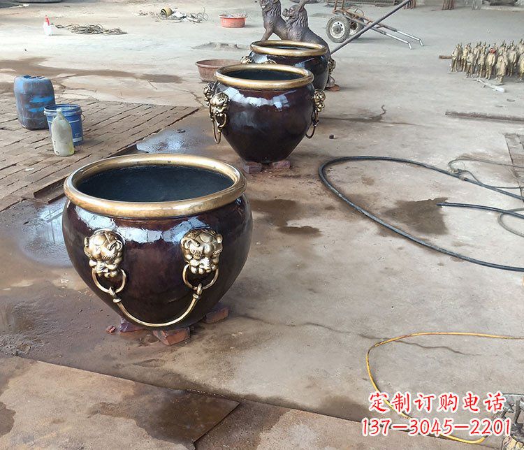 南京铜雕故宫狮子头水缸雕塑
