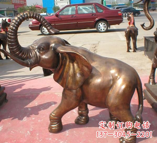 南京铜雕长鼻大象