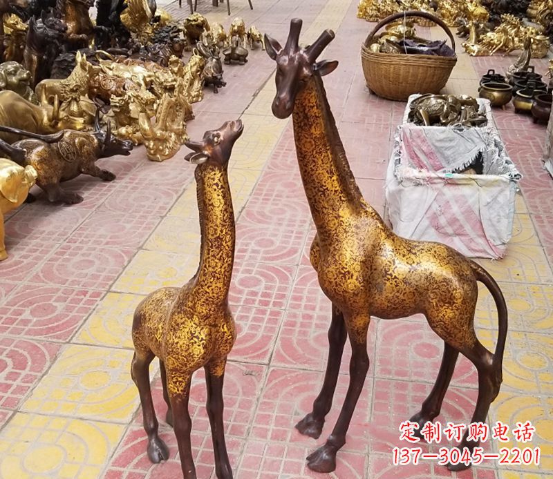 南京铜雕长颈鹿