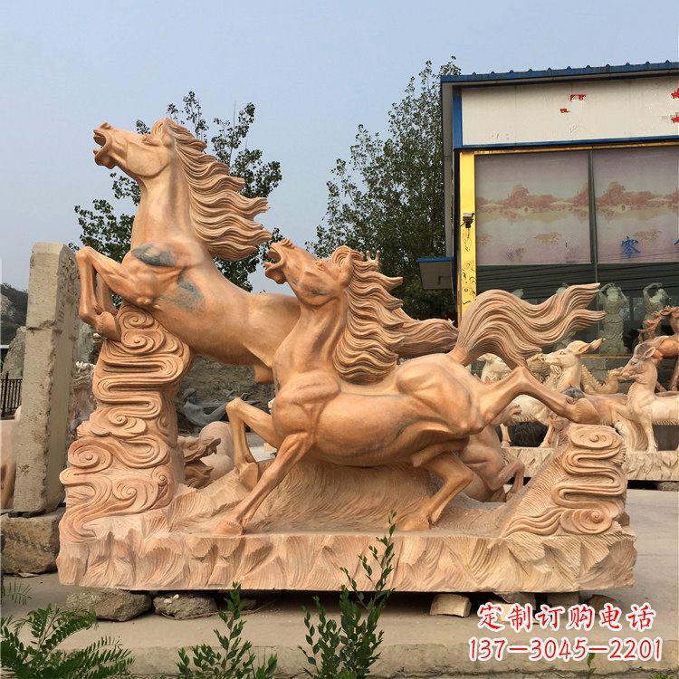 南京晚霞红奔马群雕
