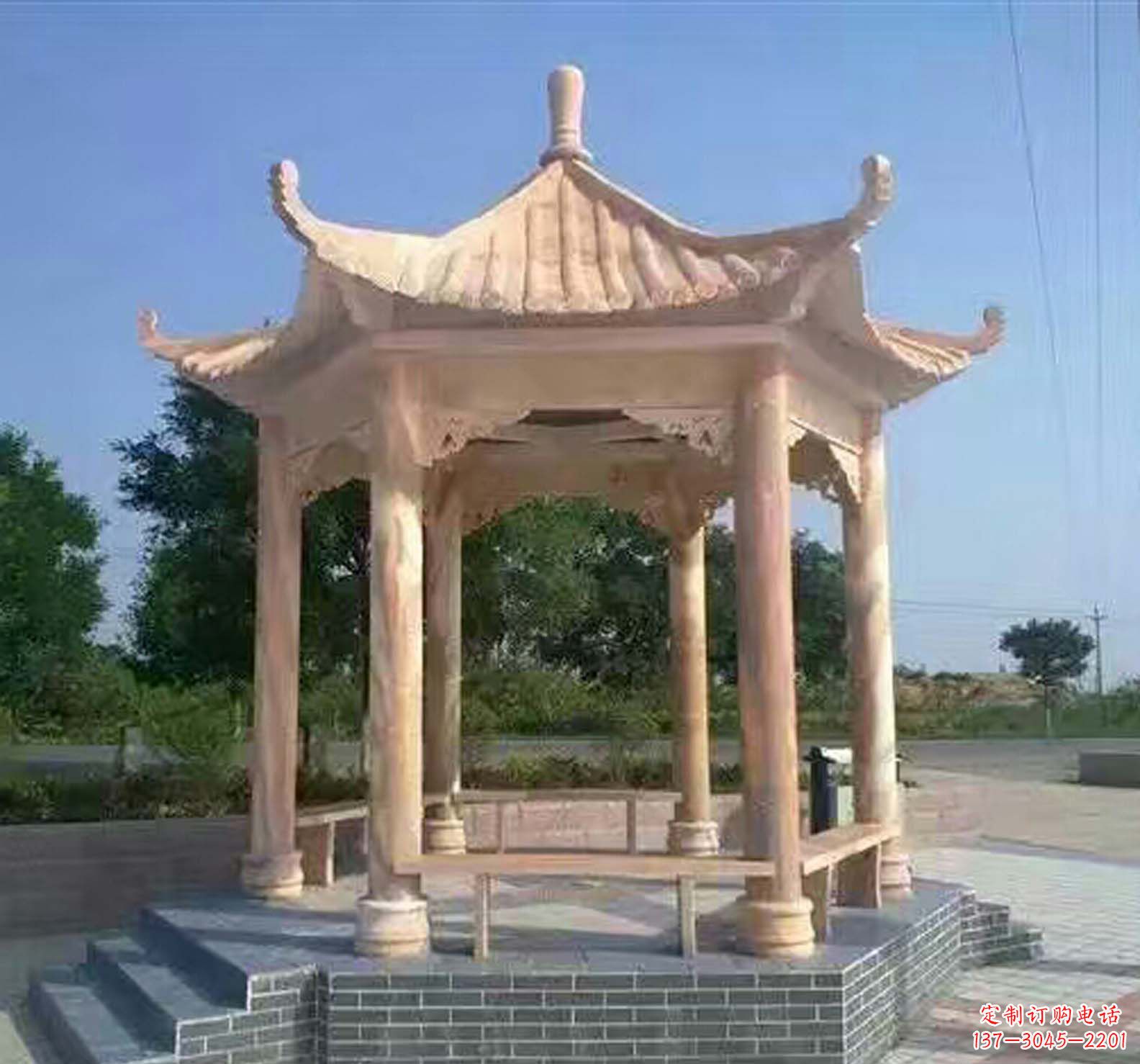 南京晚霞红公园景观凉亭