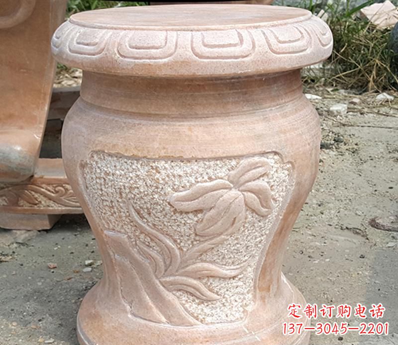 南京晚霞红景观蝴蝶石凳