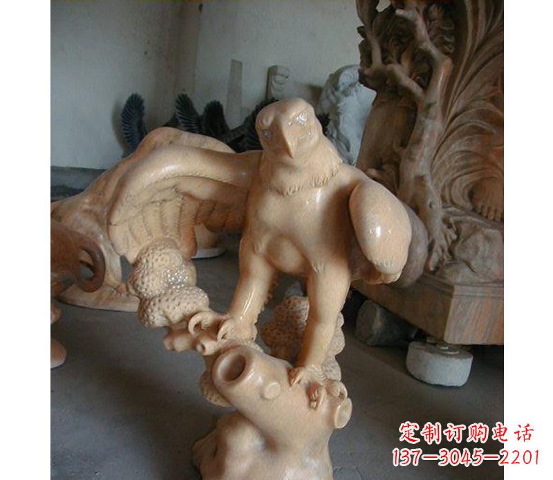 南京晚霞红老鹰石雕