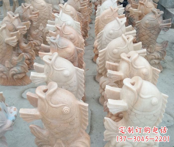 南京晚霞红喷水鲤鱼公园石雕 (2)