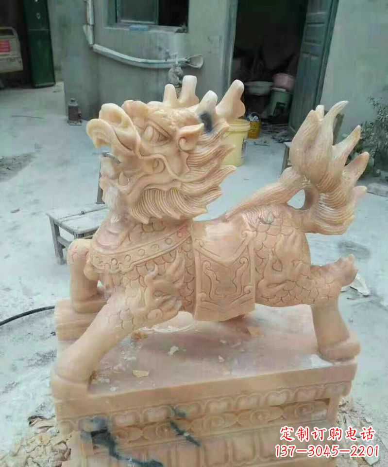 南京晚霞红麒麟雕塑112
