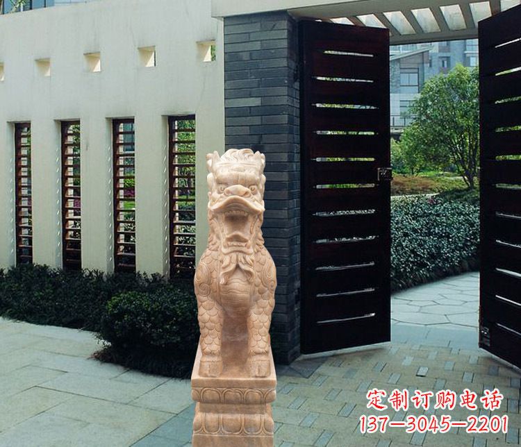 南京晚霞红瑞兽麒麟雕塑