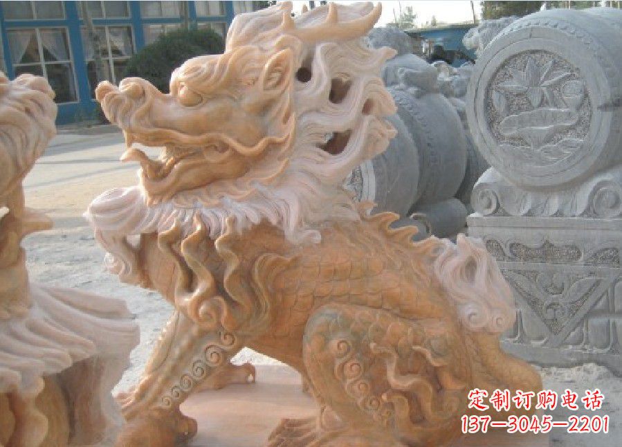 南京晚霞红神兽麒麟雕塑