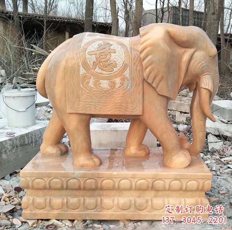南京晚霞红石材大象雕塑