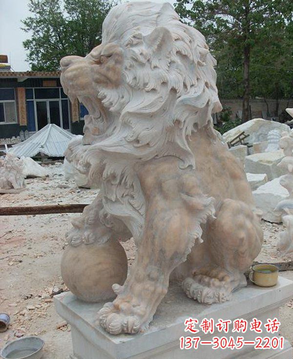 南京晚霞红寺庙门口西洋狮子石雕
